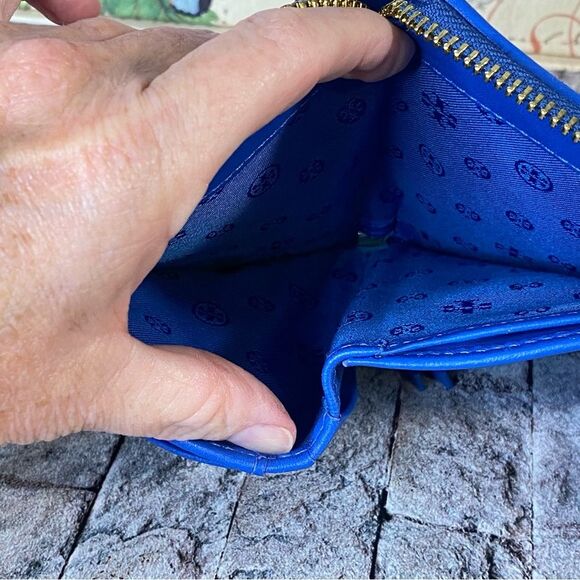 Tory Burch Foldable Mini Leather Wallet Full Zip Closure Quilted Lined with Logo - Picture 8 of 8